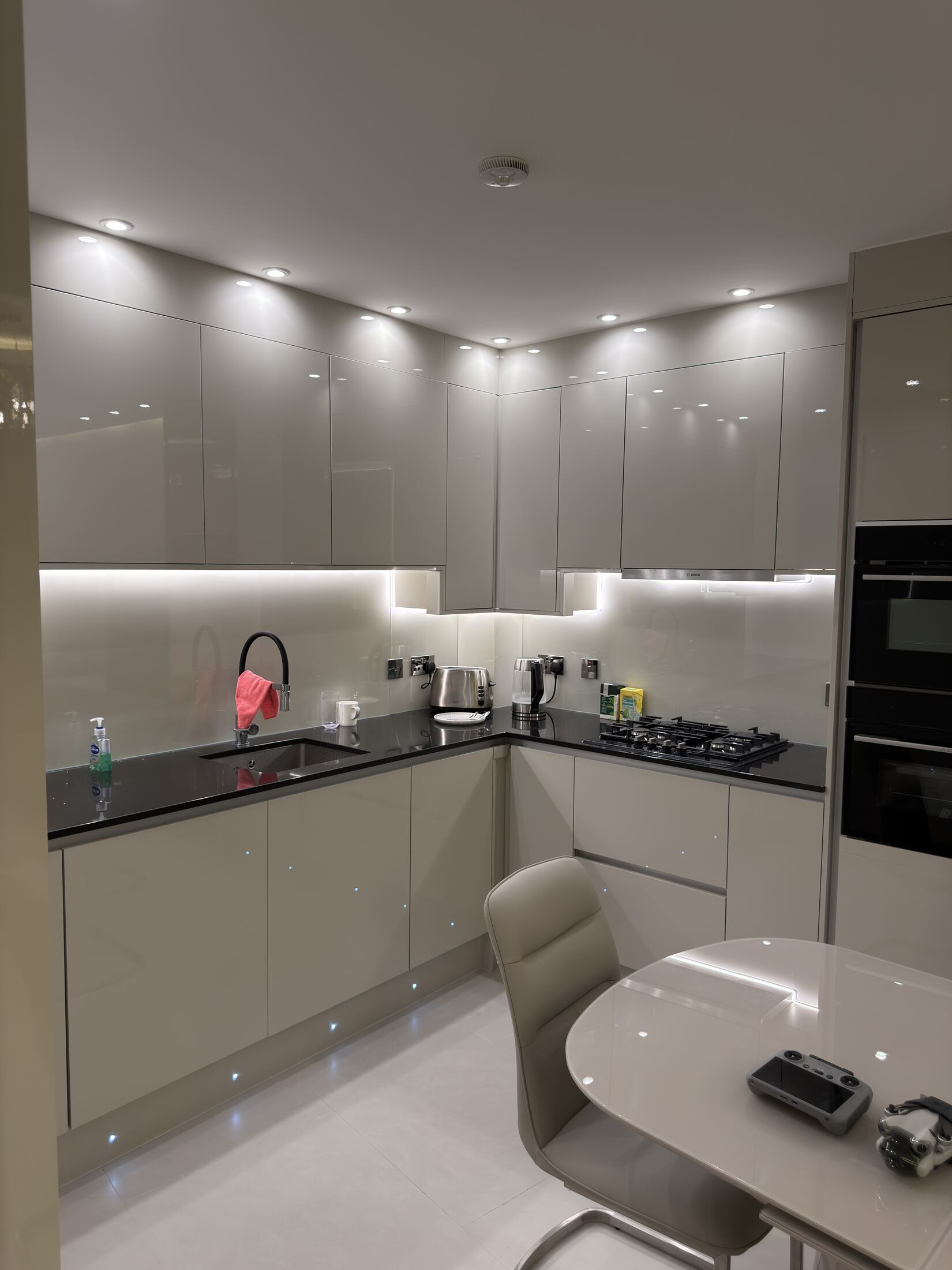 Detailed kitchen finish delivered by Redwood