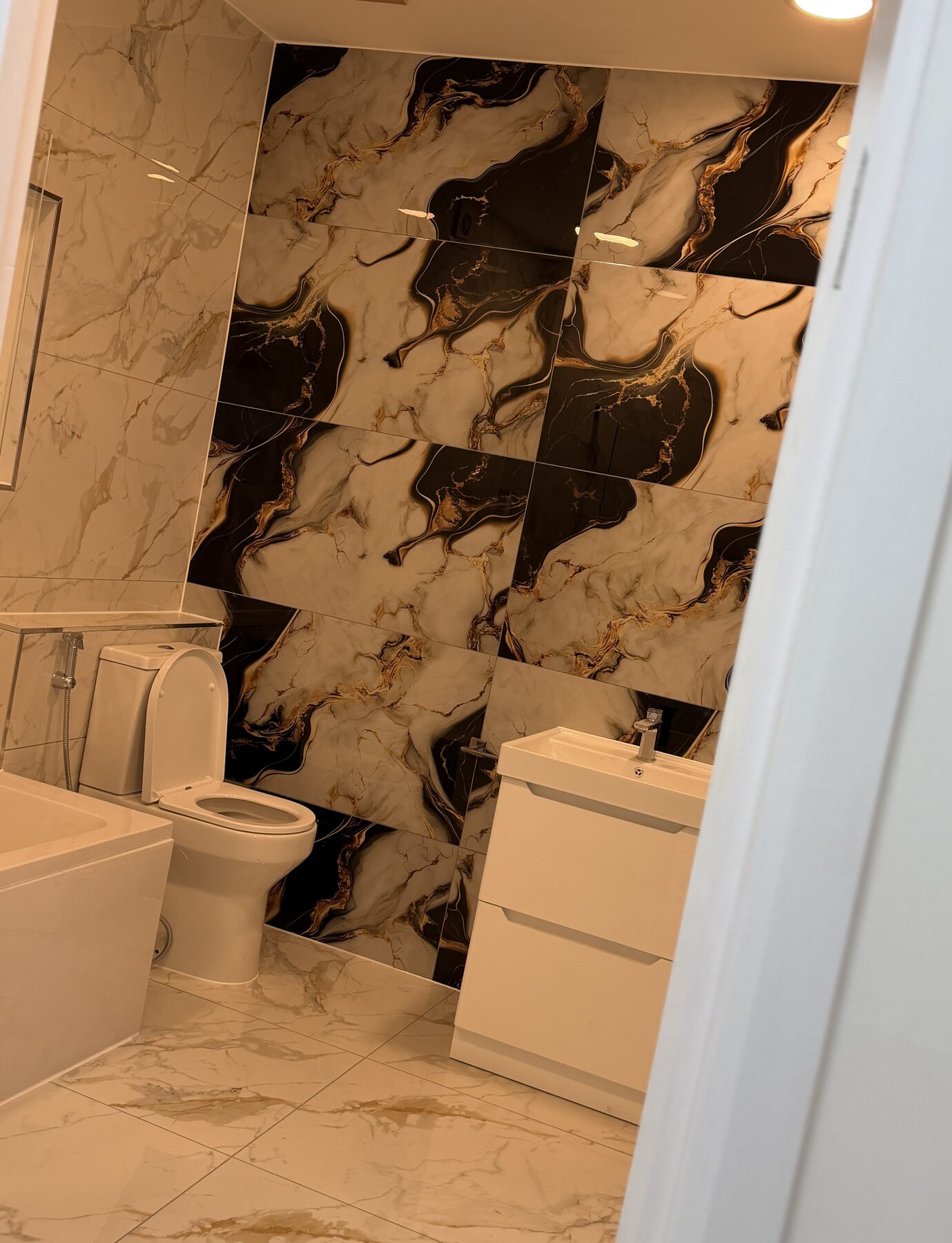 E11 tiled bathroom finish and material detail